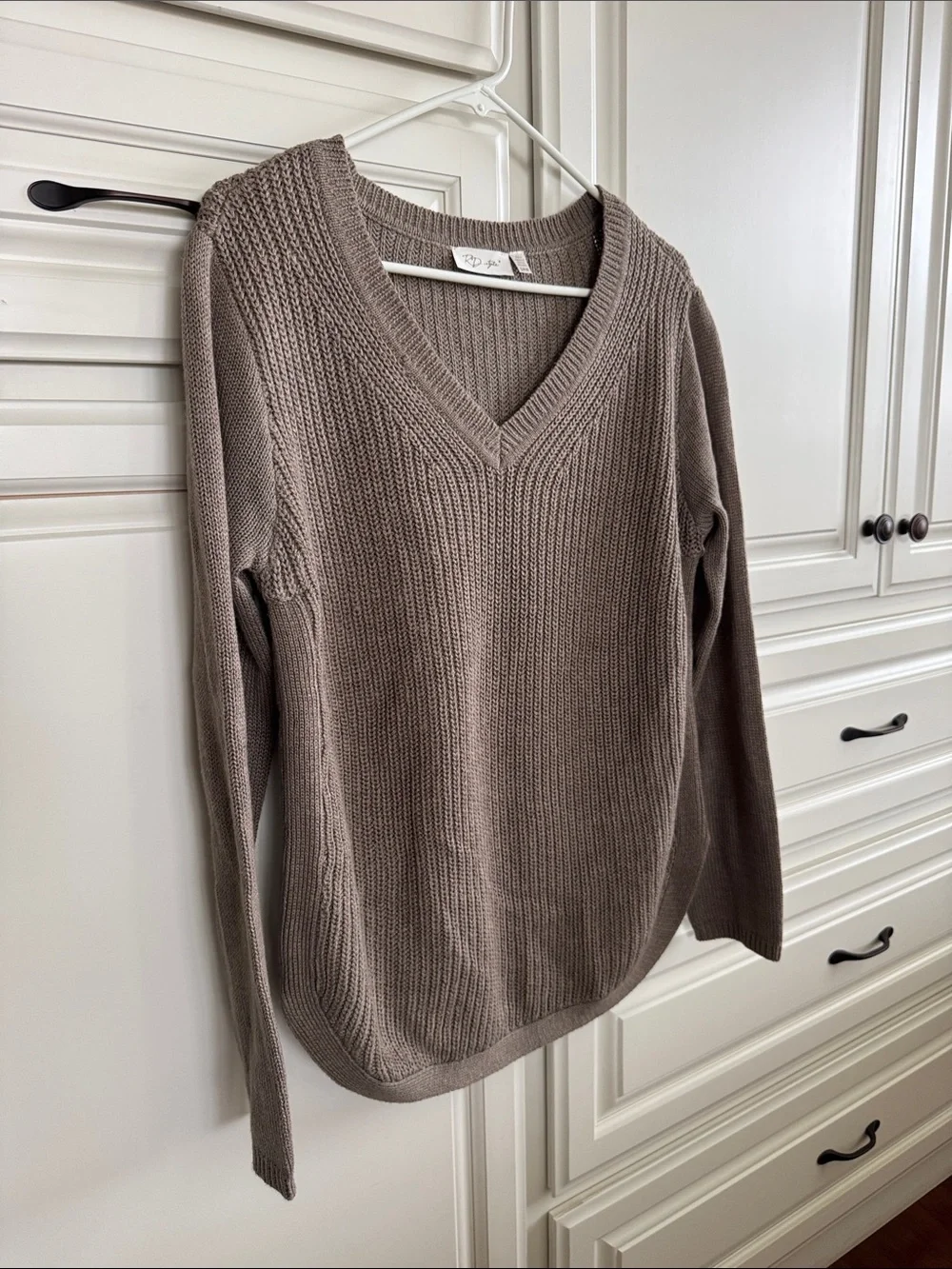 RD Style Taupe V-Neck Knit Sweater - Picture 2 of 7